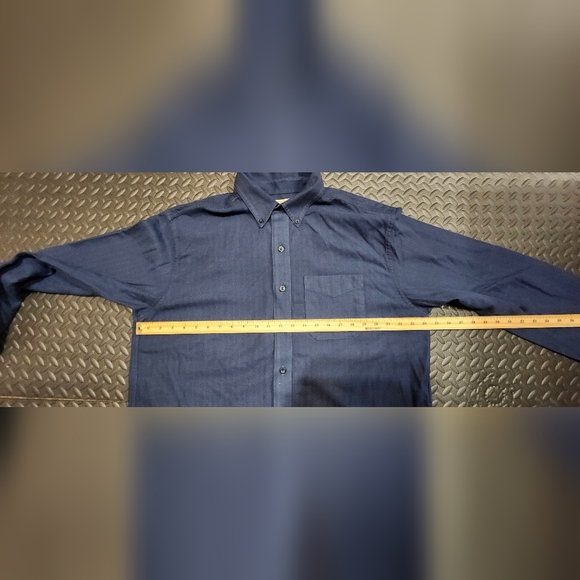 L.L Bean Button Up - Picture 4 of 6